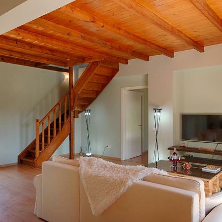 Modern Eco Friendly Villa Close To Town Pelekas Exterior photo