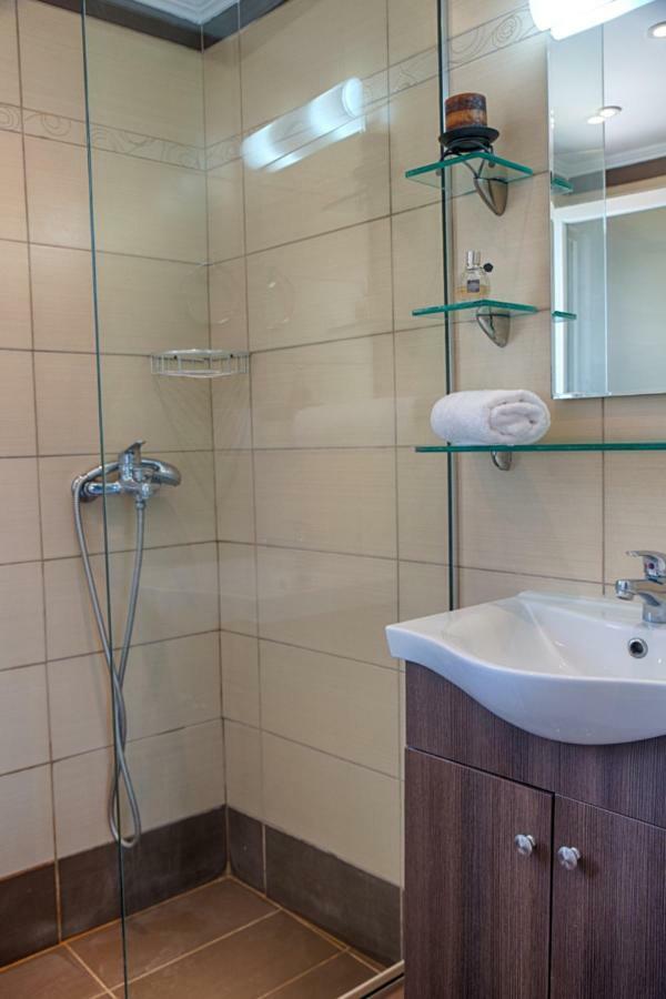 Modern Eco Friendly Villa Close To Town Pelekas Exterior photo
